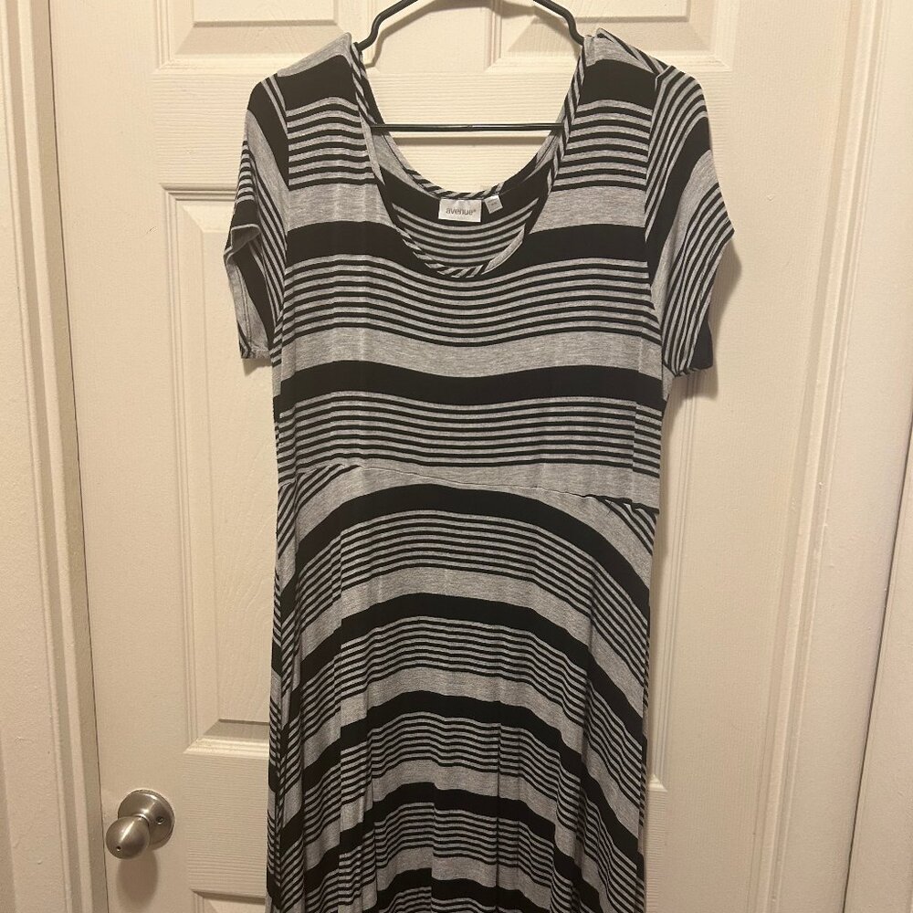 Avenue Stretchy Gray Short Sleeve Mini Dress with Black Stripes plus size 14/16